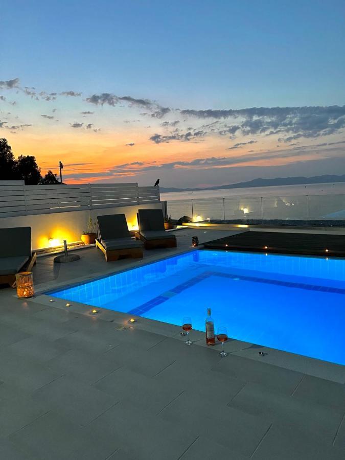 Vaso Beach Front Villa Ialysos  Exterior photo